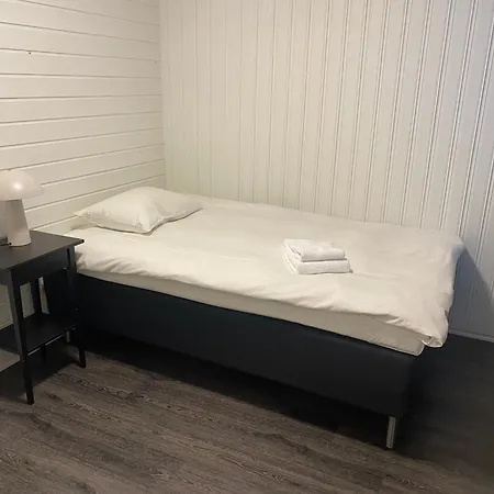 Arctic Seafront * شِرِكينيس